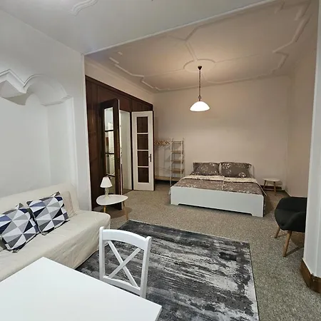 Husova Apartment